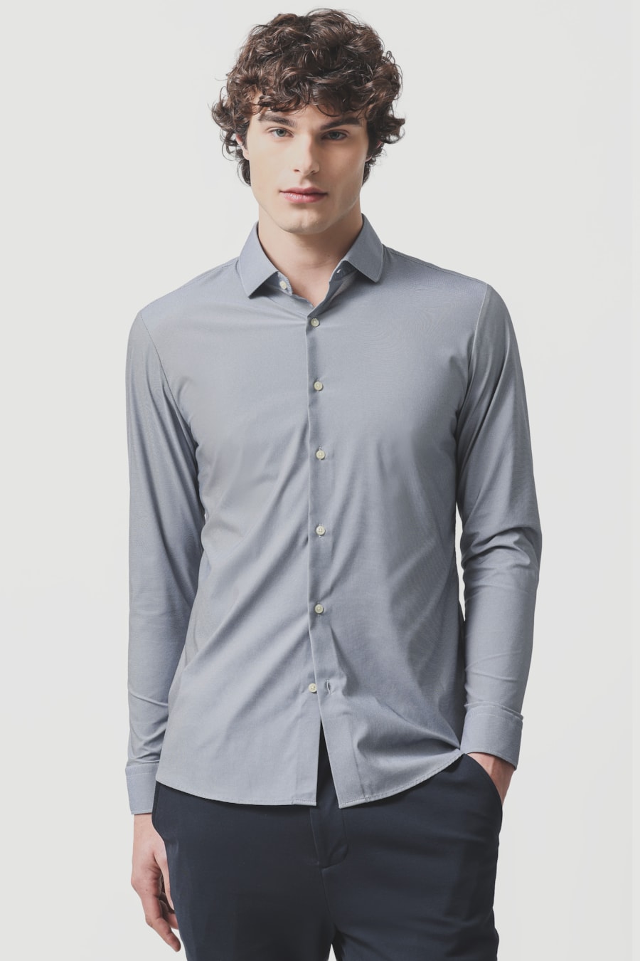 Camisa Manga Longa Slim Tech Flex Falso Liso Branco C/Marinho — foto 1 de 7