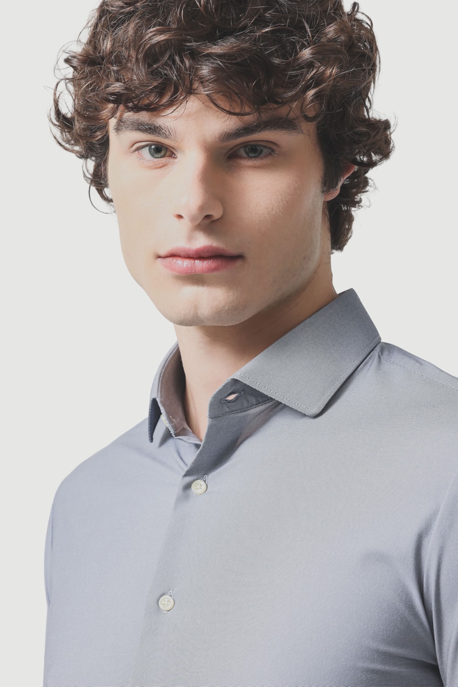 Camisa Manga Longa Slim Tech Flex Falso Liso Branco C/Marinho — foto 3 de 7