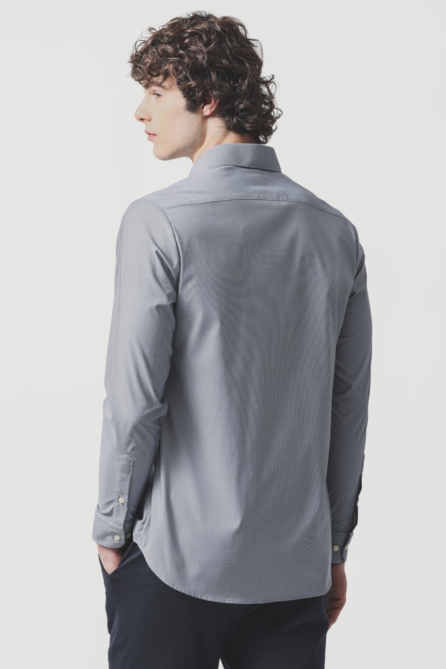 Camisa Manga Longa Slim Tech Flex Falso Liso Branco C/Marinho — foto 5 de 7
