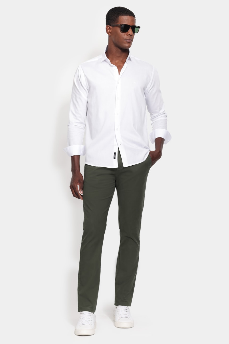Camisa Manga Longa Slim Tricoline Falso Liso Branco — foto 2 de 6
