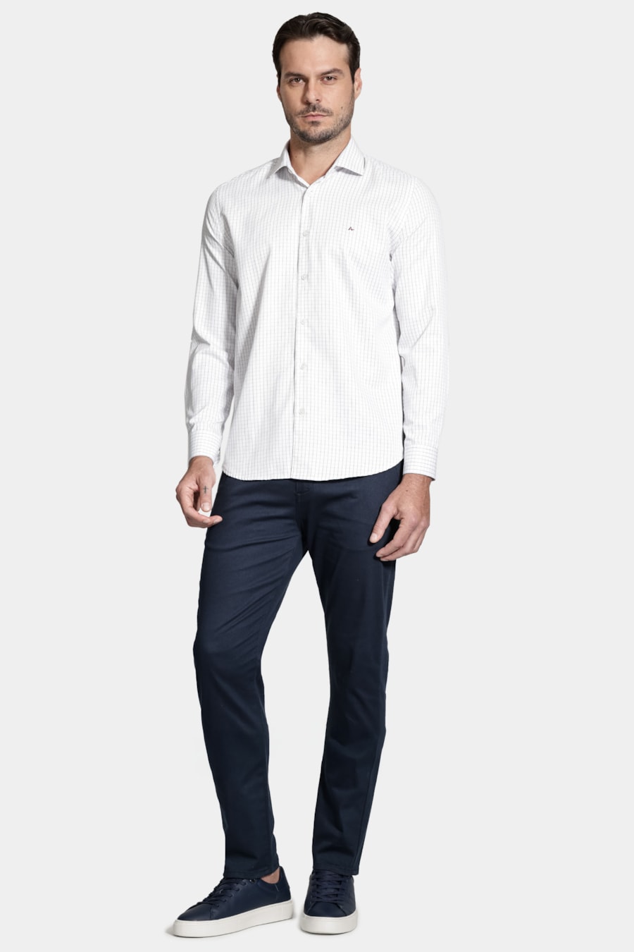 Camisa Manga Longa Slim Tricoline Xadrez Maquinetada Branco C/Vermelho — foto 2 de 6