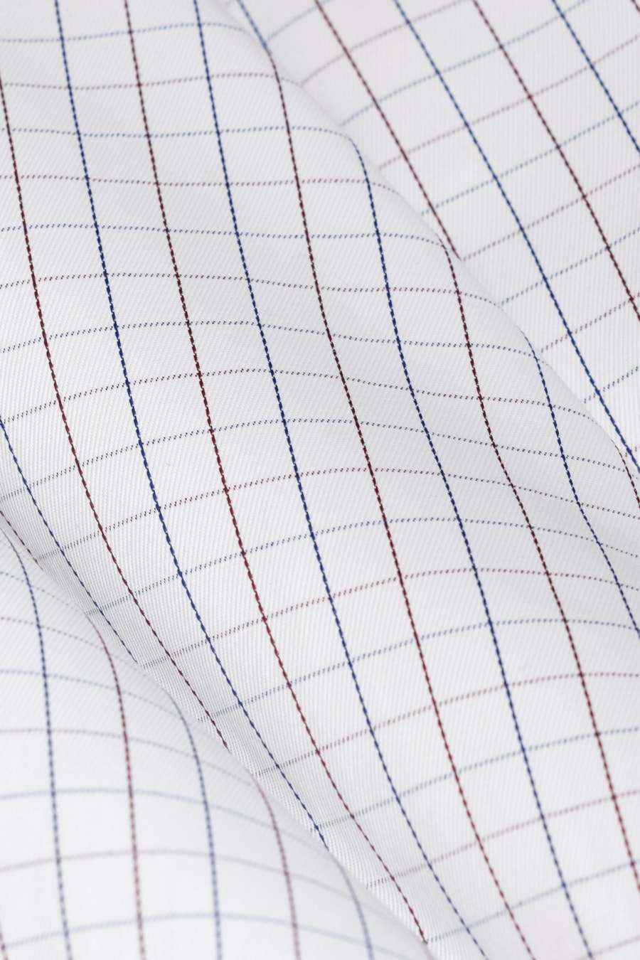 Camisa Manga Longa Slim Tricoline Xadrez Maquinetada Branco C/Vermelho — foto 5 de 6