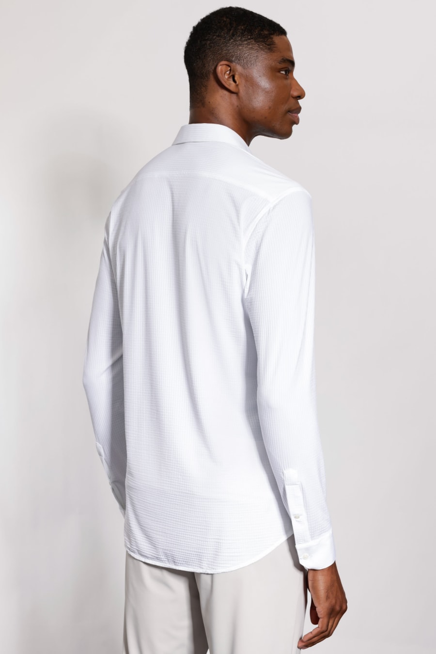 Camisa Manga Longa Texturizada Elastic Wave Branco — foto 4 de 5