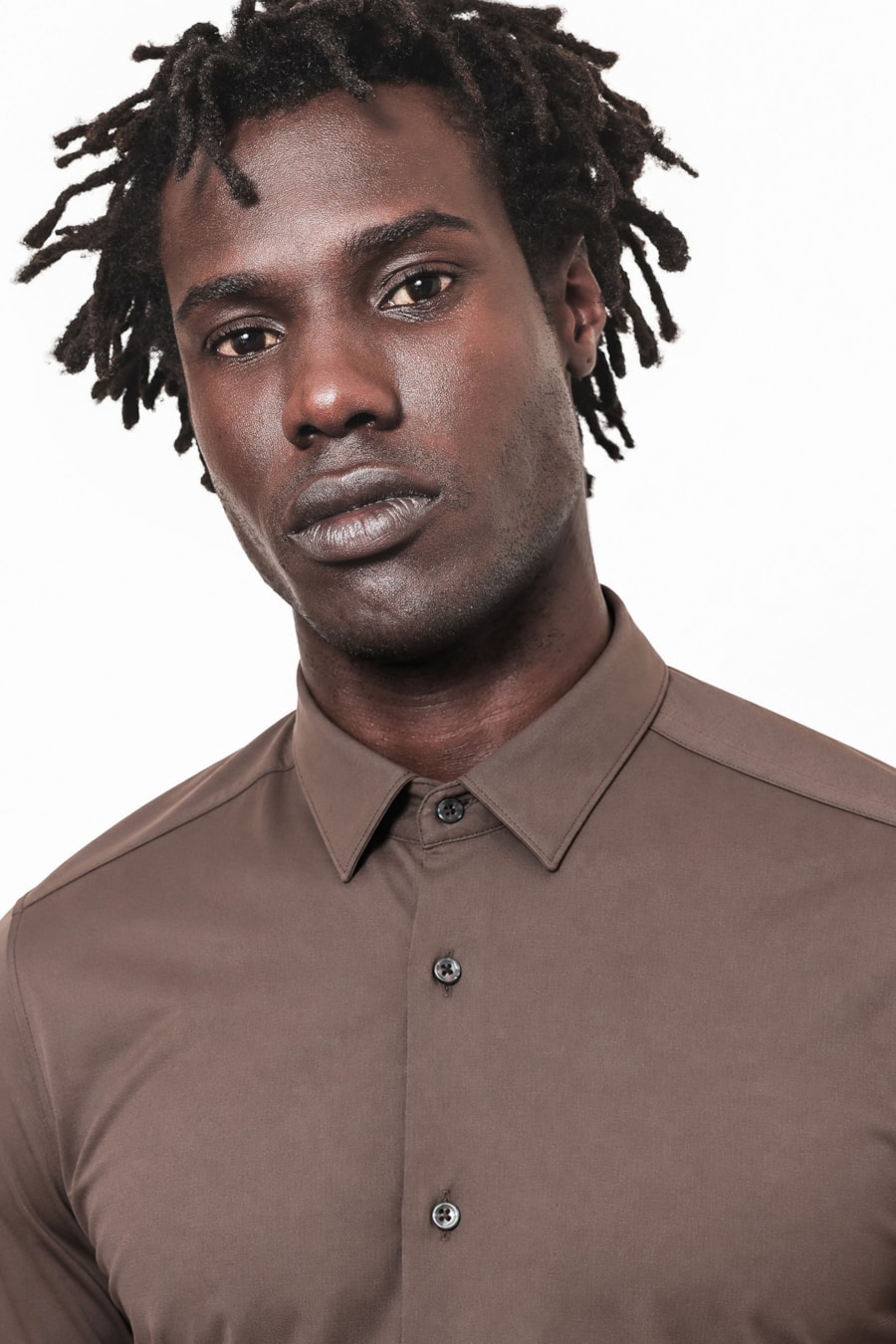 Camisa Manga Longa Twill Flex Marrom — foto 3 de 5