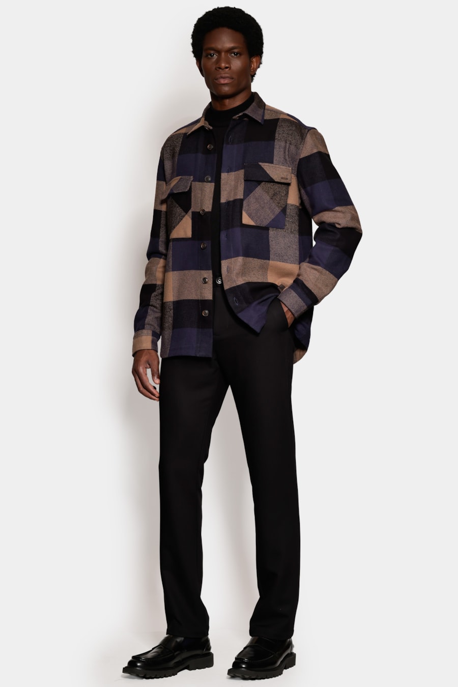 Camisa Overshirt Maxi Xadrez Preto C/ Caqui — foto 2 de 7