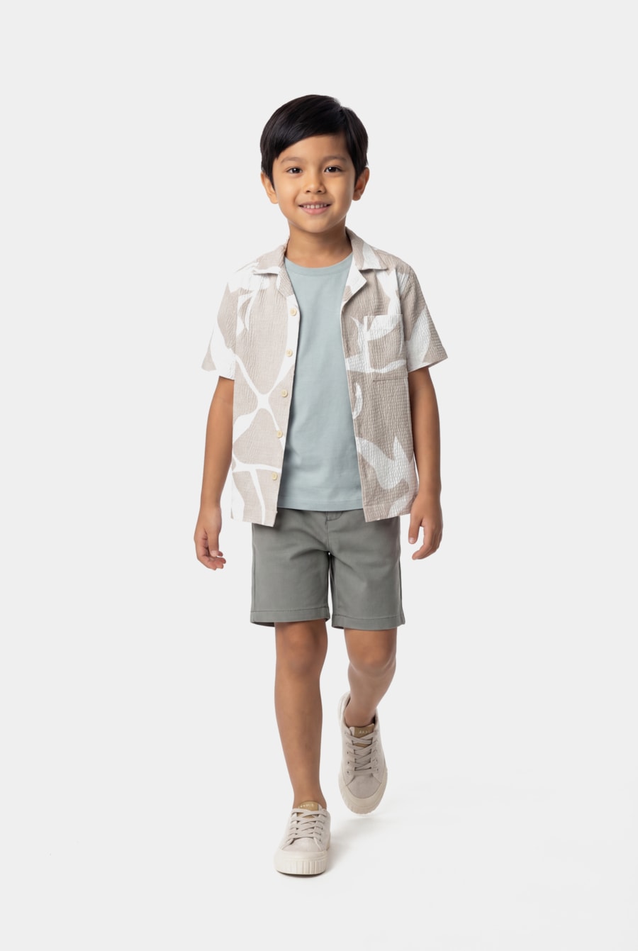 Camisa Regular Manga Curta Infantil Seersucker Caqui / Branco — foto 2 de 5