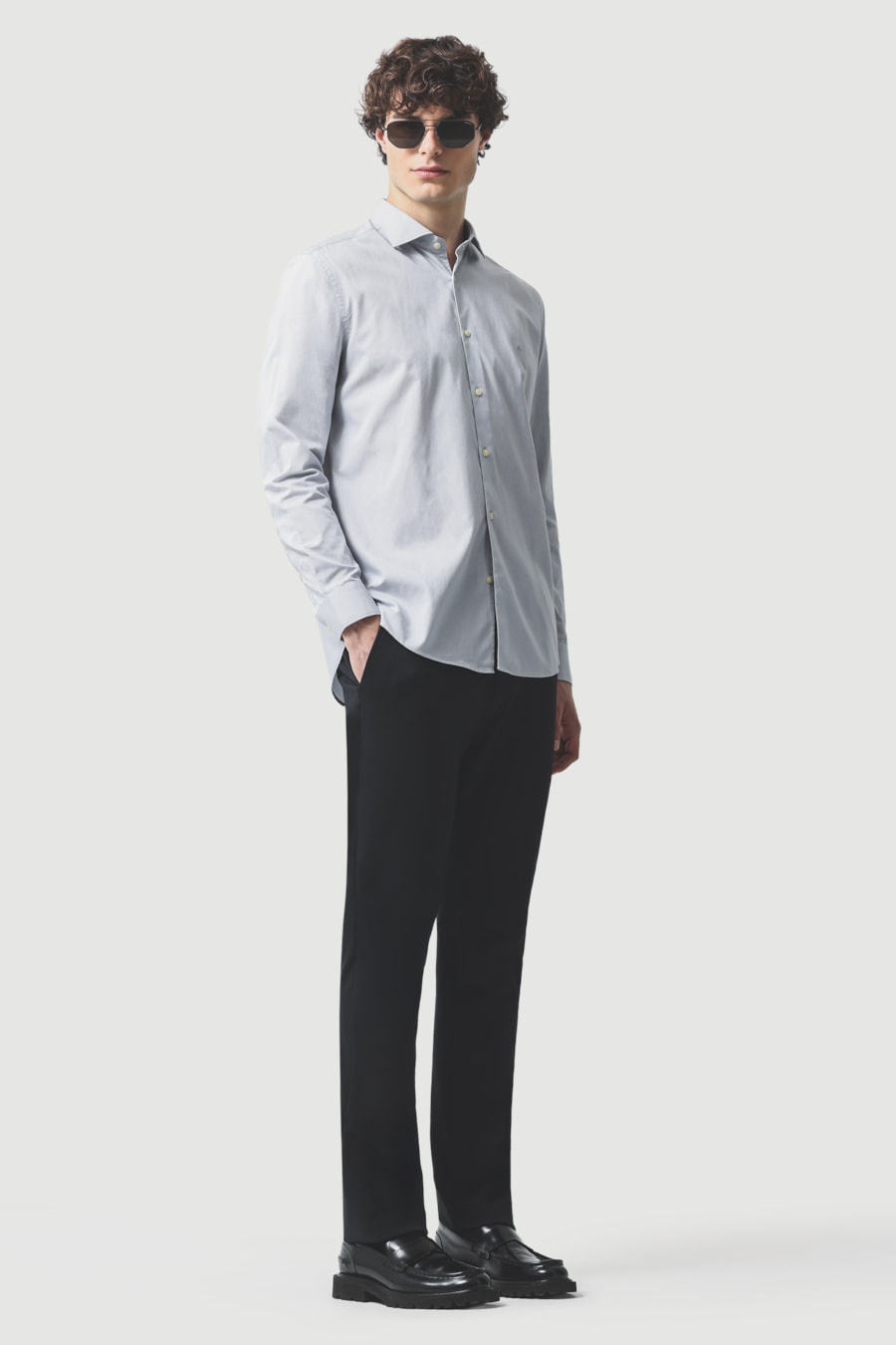 Camisa Regular Manga Longa Algodão Egípcio Micro Listrada Branco C/Cinza — foto 2 de 6