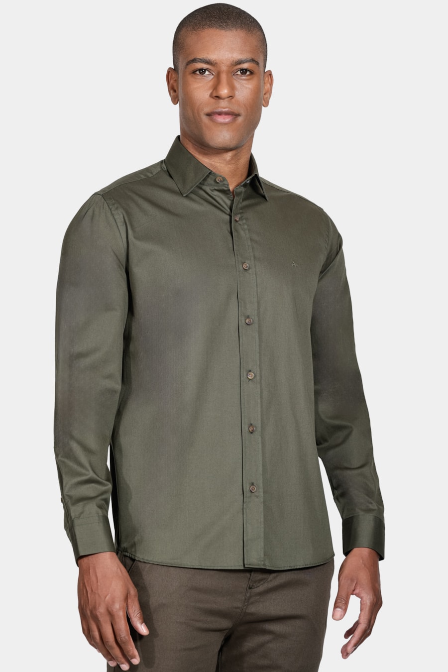 Camisa Regular Sarja de Algodão Egípcio Empire Verde Militar — foto 1 de 5