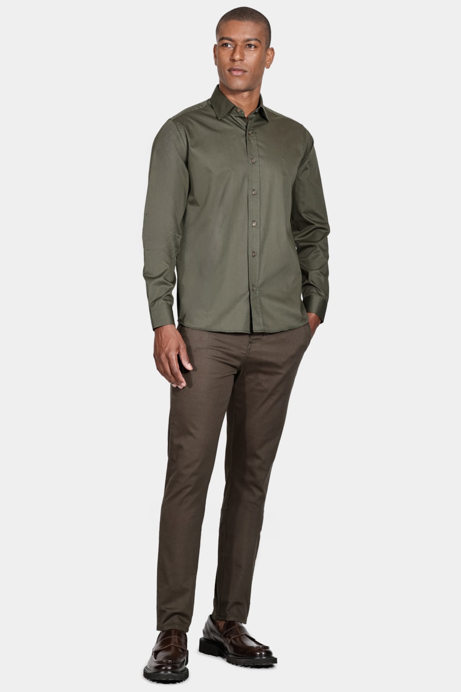Camisa Regular Sarja de Algodão Egípcio Empire Verde Militar — foto 2 de 5