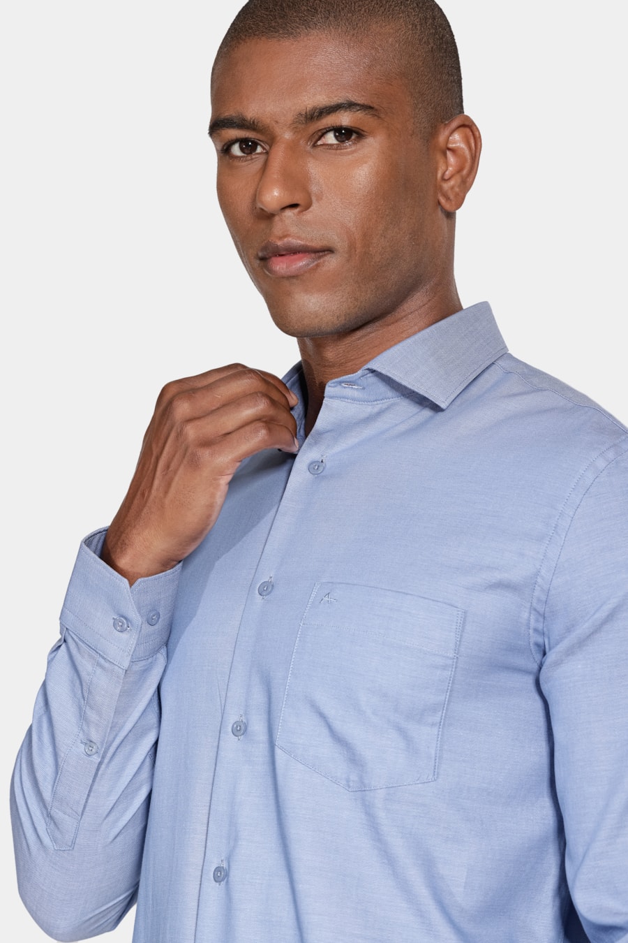 Camisa Regular Tricoline Com Bolso Azul — foto 3 de 5