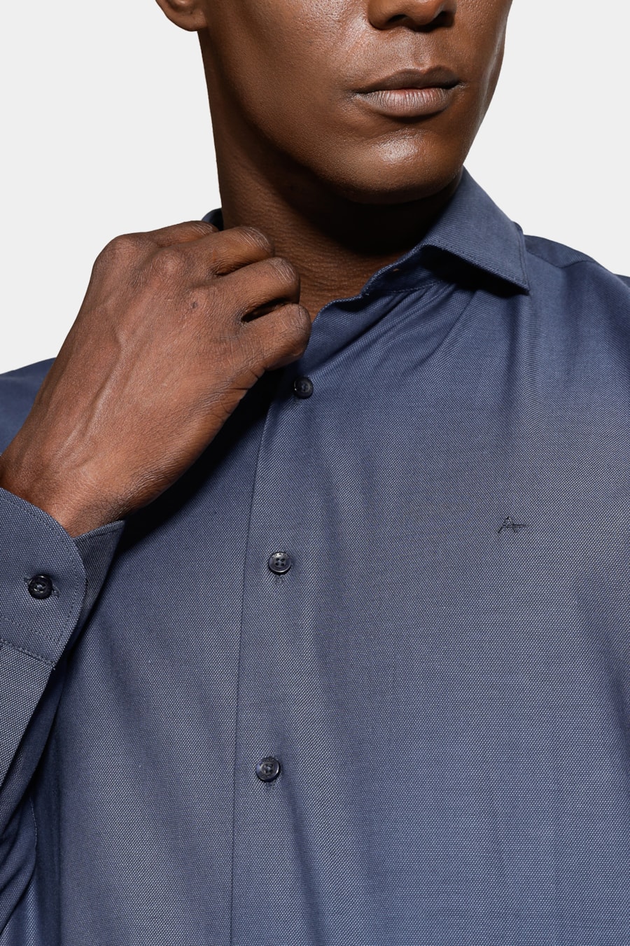 Camisa Slim Fio 50 Egipcio Petronas Azul Escuro — foto 3 de 6
