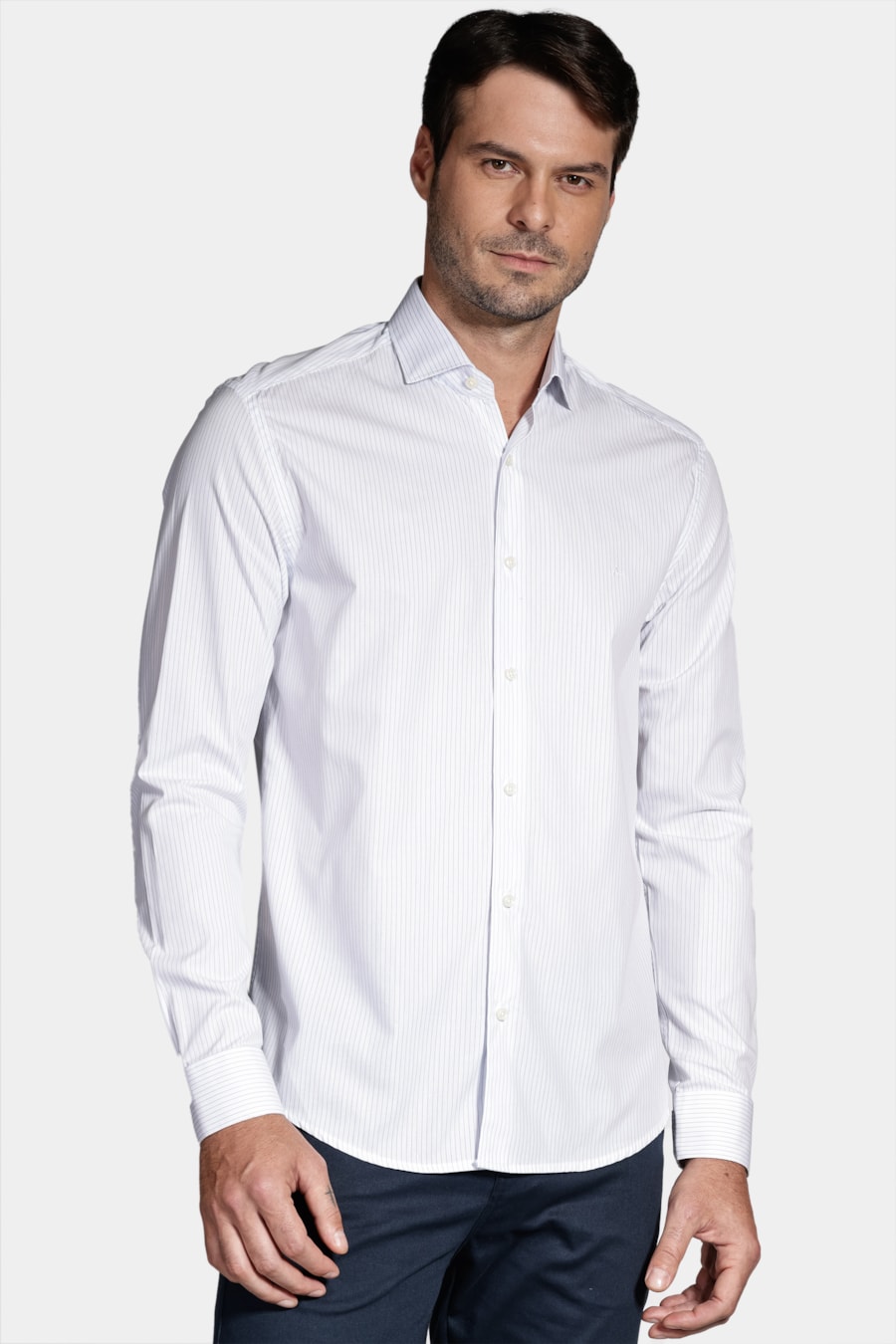 Camisa Slim Listra Clássica Branco Com Azul — foto 1 de 6