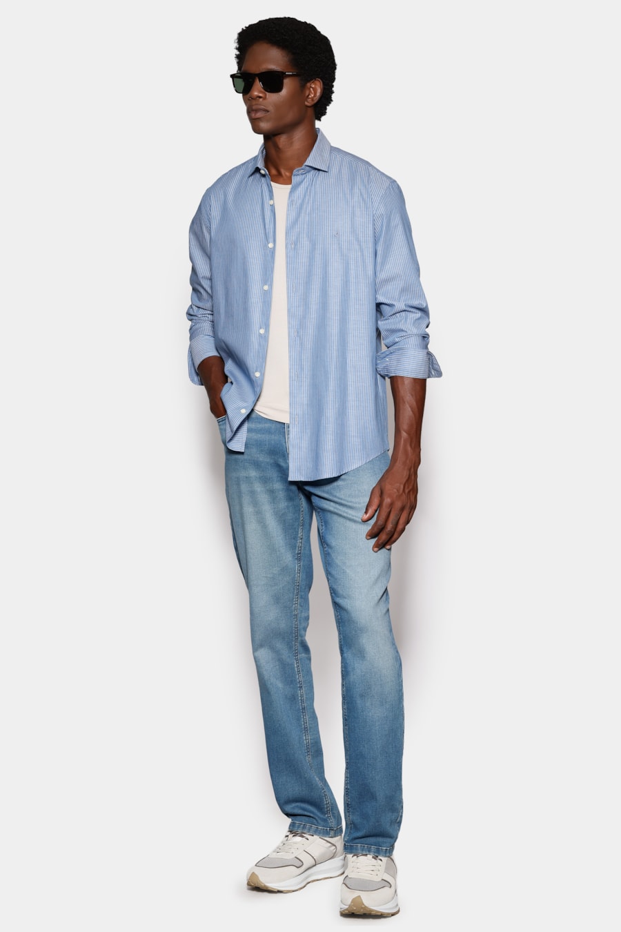 Camisa Slim Listra Vertical Azul C/Branco — foto 2 de 6