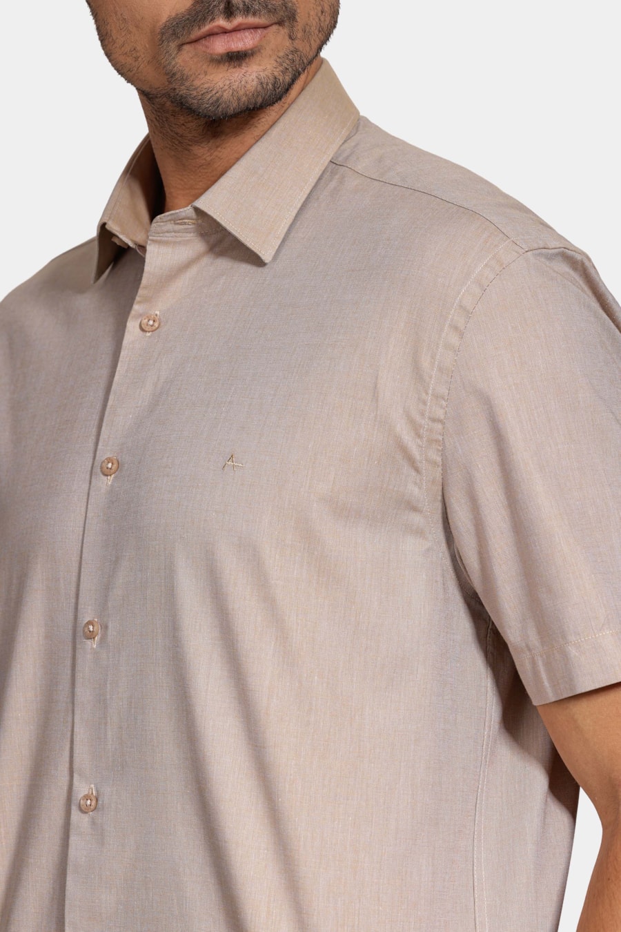 Camisa Slim Manga Curta Fil a Fil Antilia Amendoa — foto 3 de 6