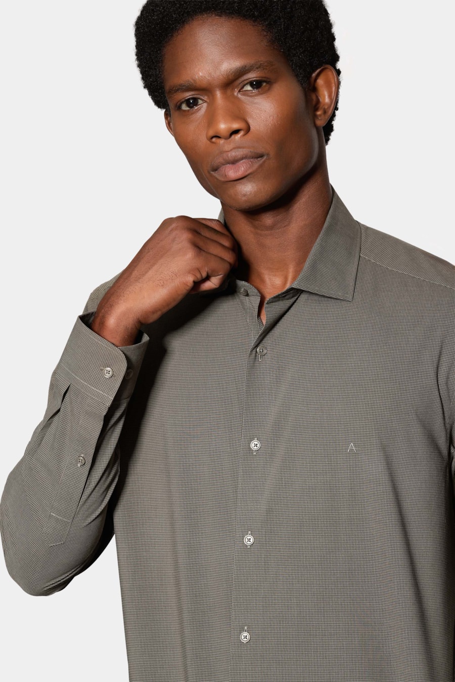 Camisa Slim Micro Xadrez Fio 60 Carbon Touch Verde C/ Verde Militar — foto 3 de 6