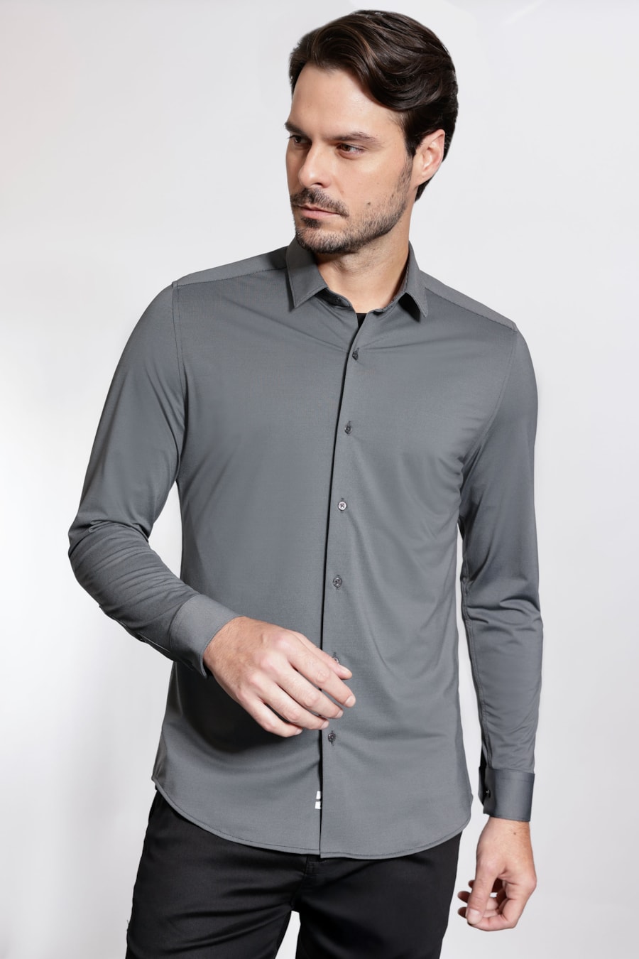 Camisa Slim Poliamida Manga Longa Chumbo — foto 1 de 5