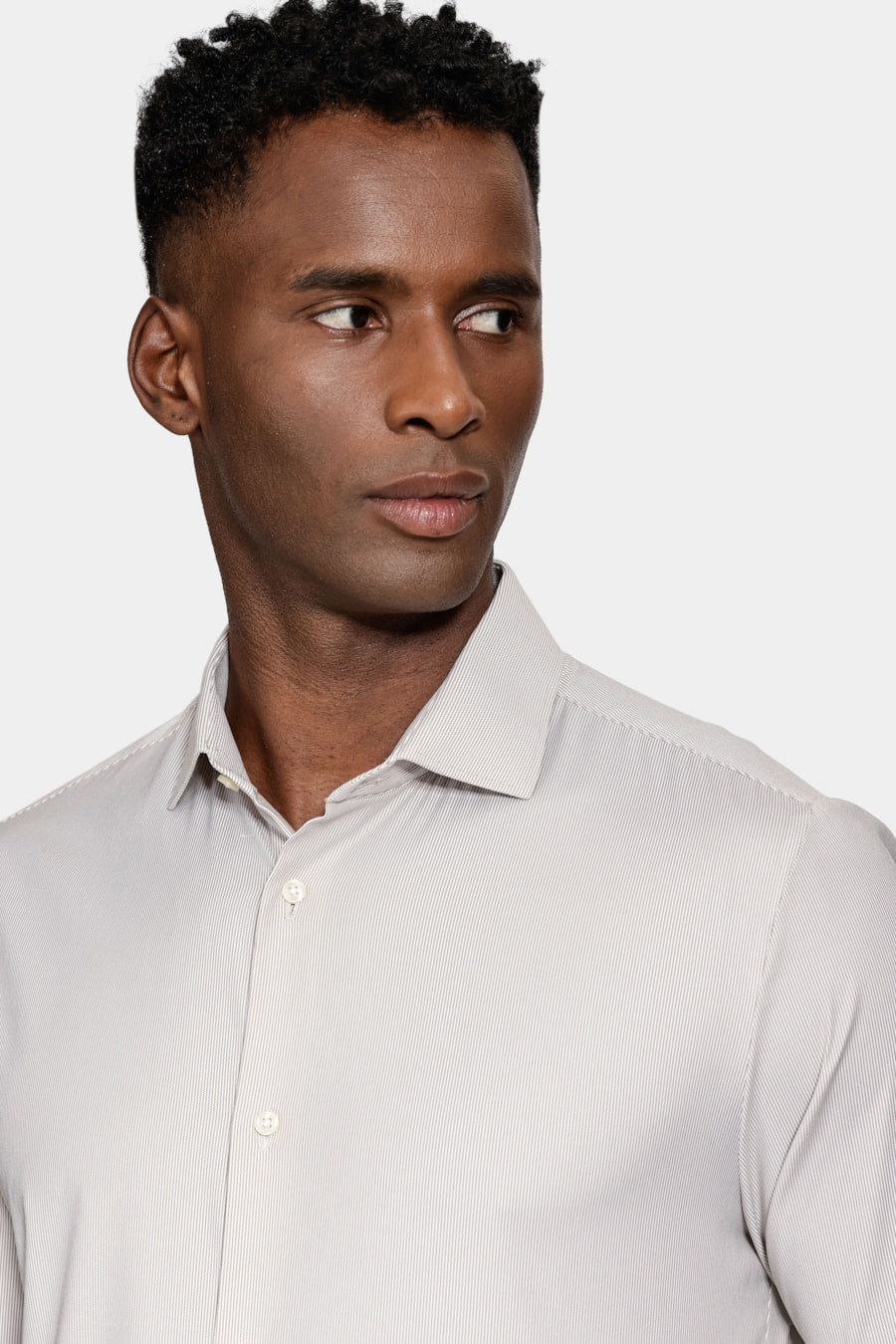Camisa Slim Tech Flex Sarja Listrada Caqui / Branco — foto 3 de 5