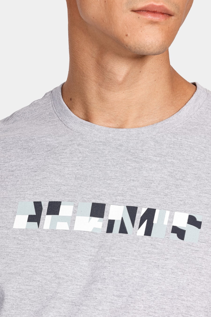 Camiseta Aramis 6 Quadrados Cinza Mescla — foto 3 de 4