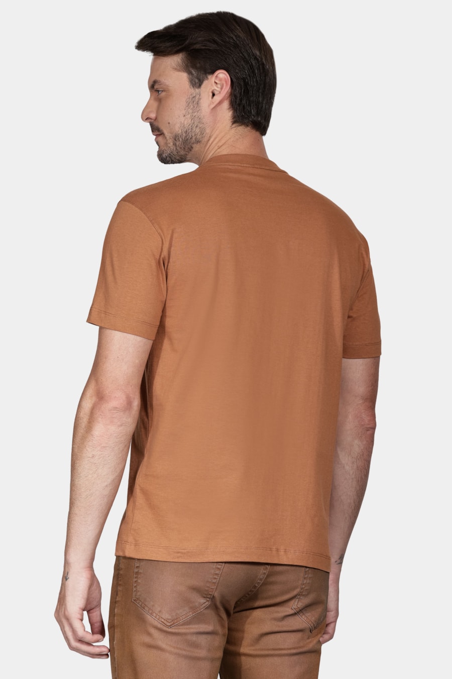 Camiseta Aramis Bordado Caramelo — foto 4 de 5