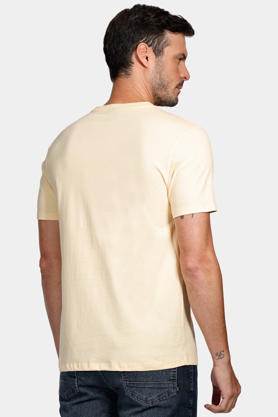 Camiseta Aramis Espelhado Outline Amarelo Dente Leão — foto 4 de 4