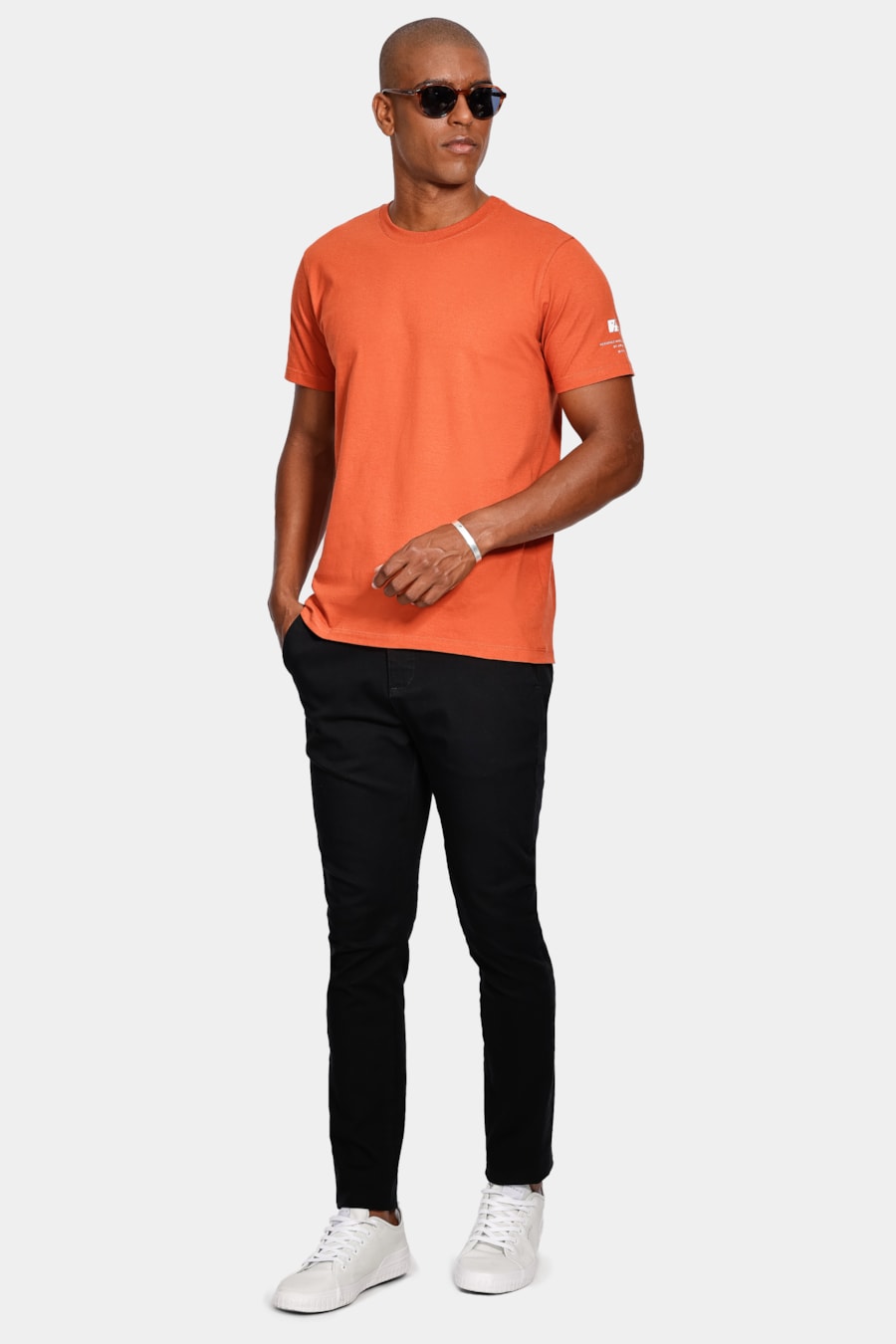 Camiseta Aramis Pixel Manga Laranja Ferrugem — foto 2 de 4