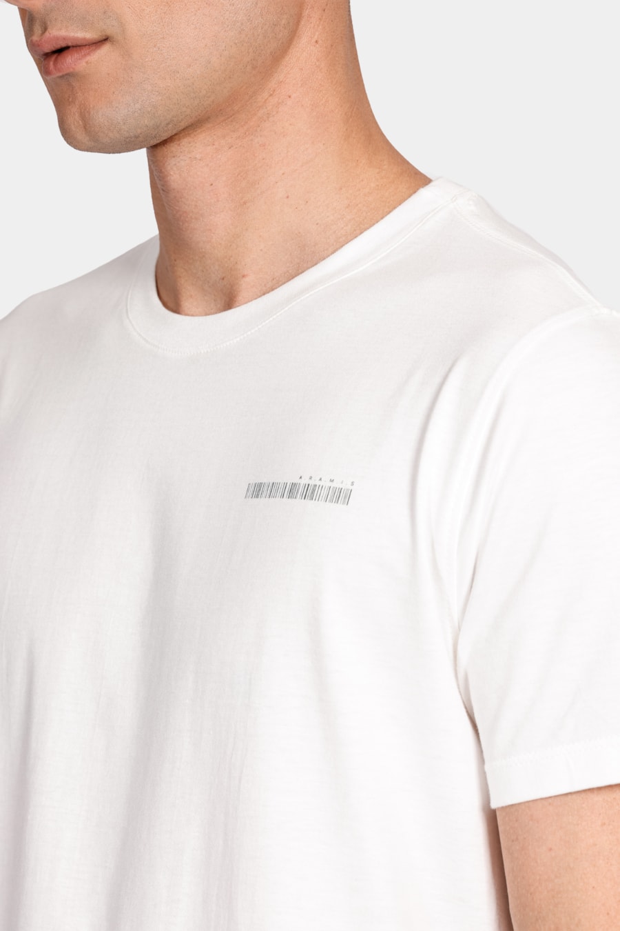 Camiseta Assinatura Aramis Barcode Off White — foto 3 de 4