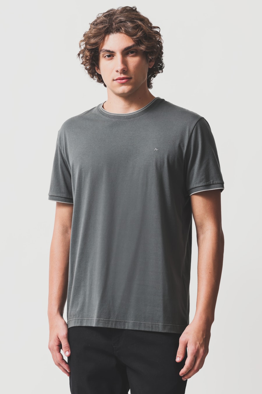 Camiseta Básica Friso na Gola Botanico 118 — foto 1 de 5