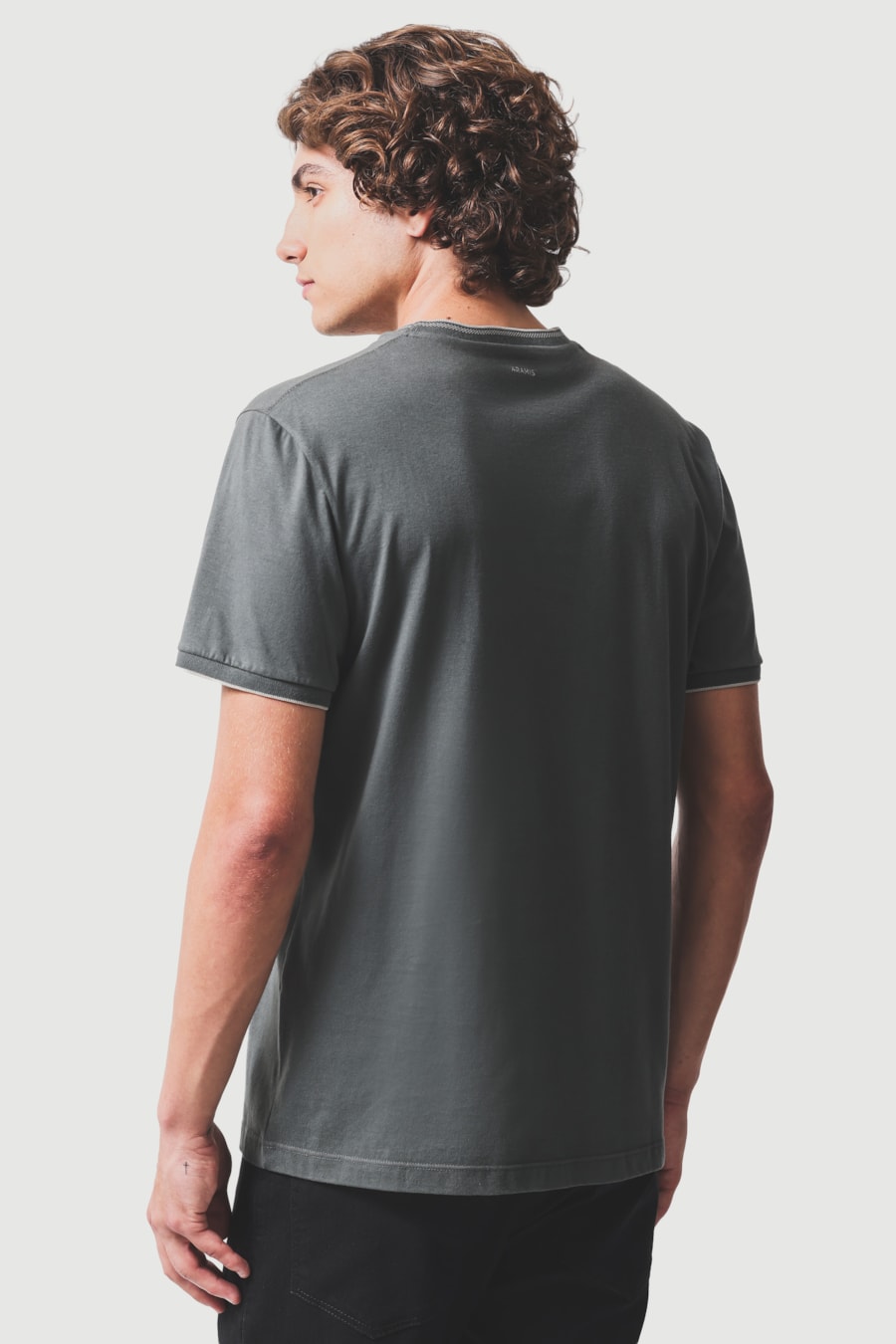 Camiseta Básica Friso na Gola Botanico 118 — foto 4 de 5