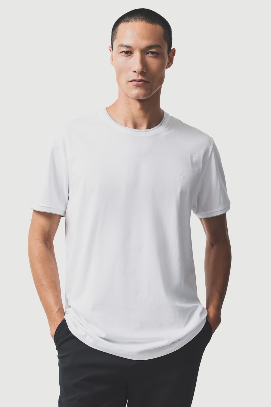 Camiseta Básica Friso na Gola Branco — foto 1 de 5