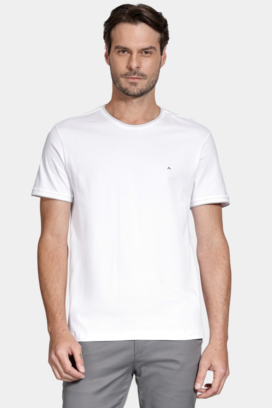 Camiseta Básica Friso na Gola Branco C/ Cinza Claro — foto 1 de 5
