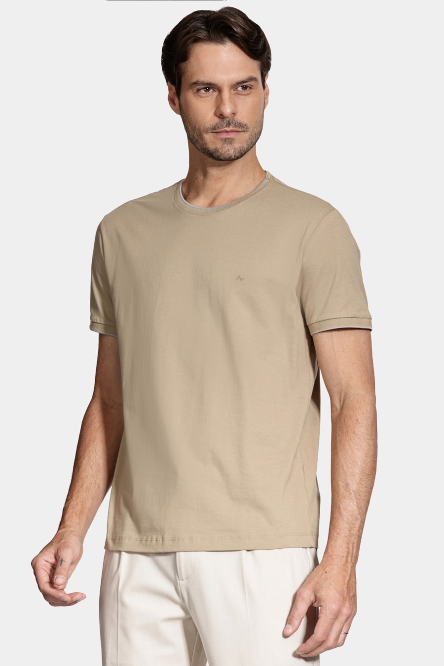 Camiseta Básica Friso na Gola Caqui c / Cinza Claro — foto 1 de 5