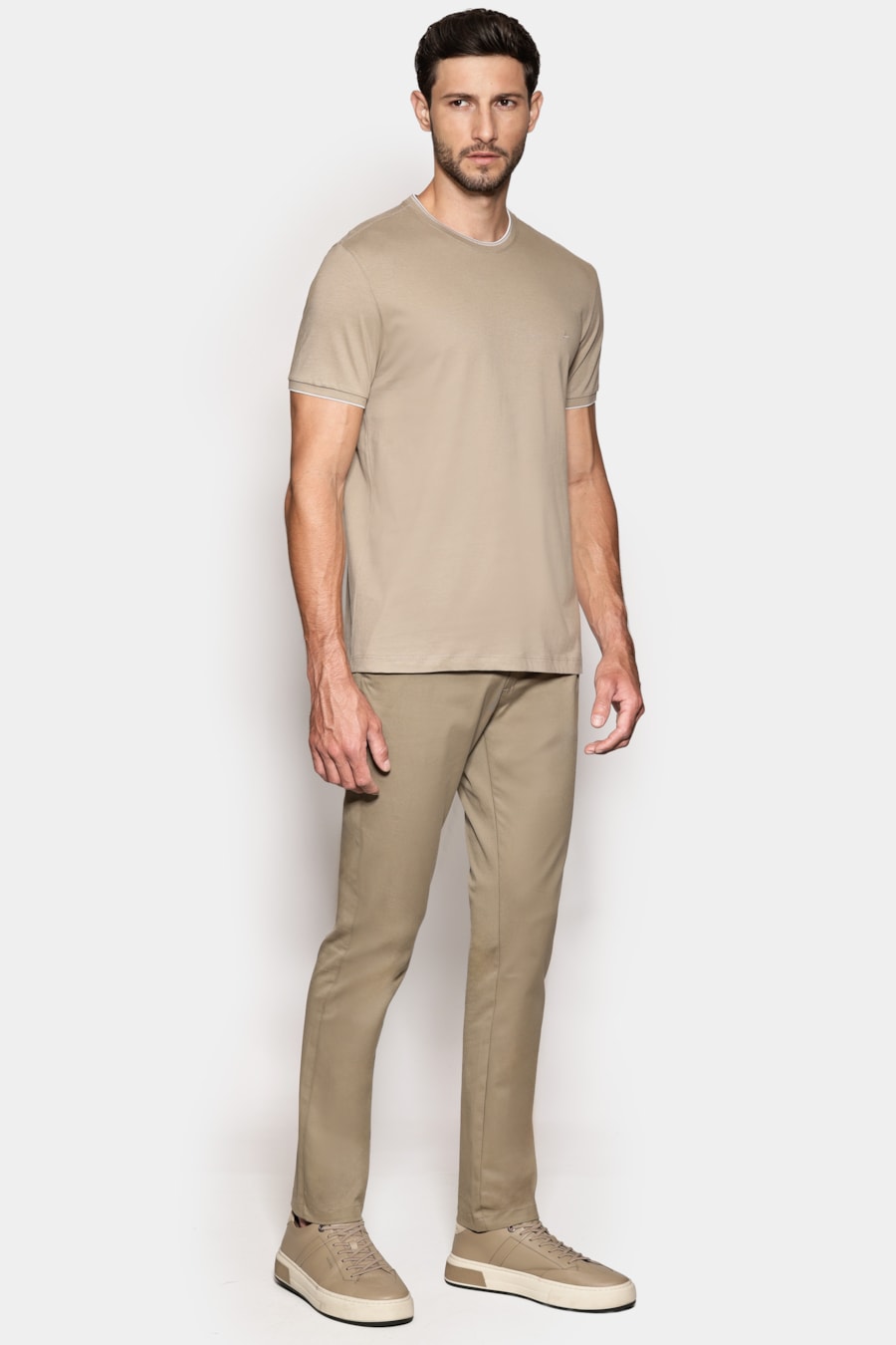 Camiseta Básica Friso na Gola Fendi 117 — foto 2 de 6