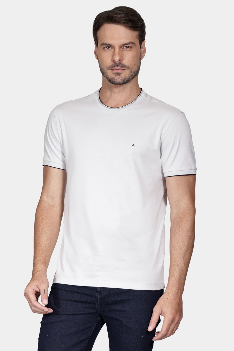 Camiseta Básica Friso na Gola Lunar — foto 1 de 5