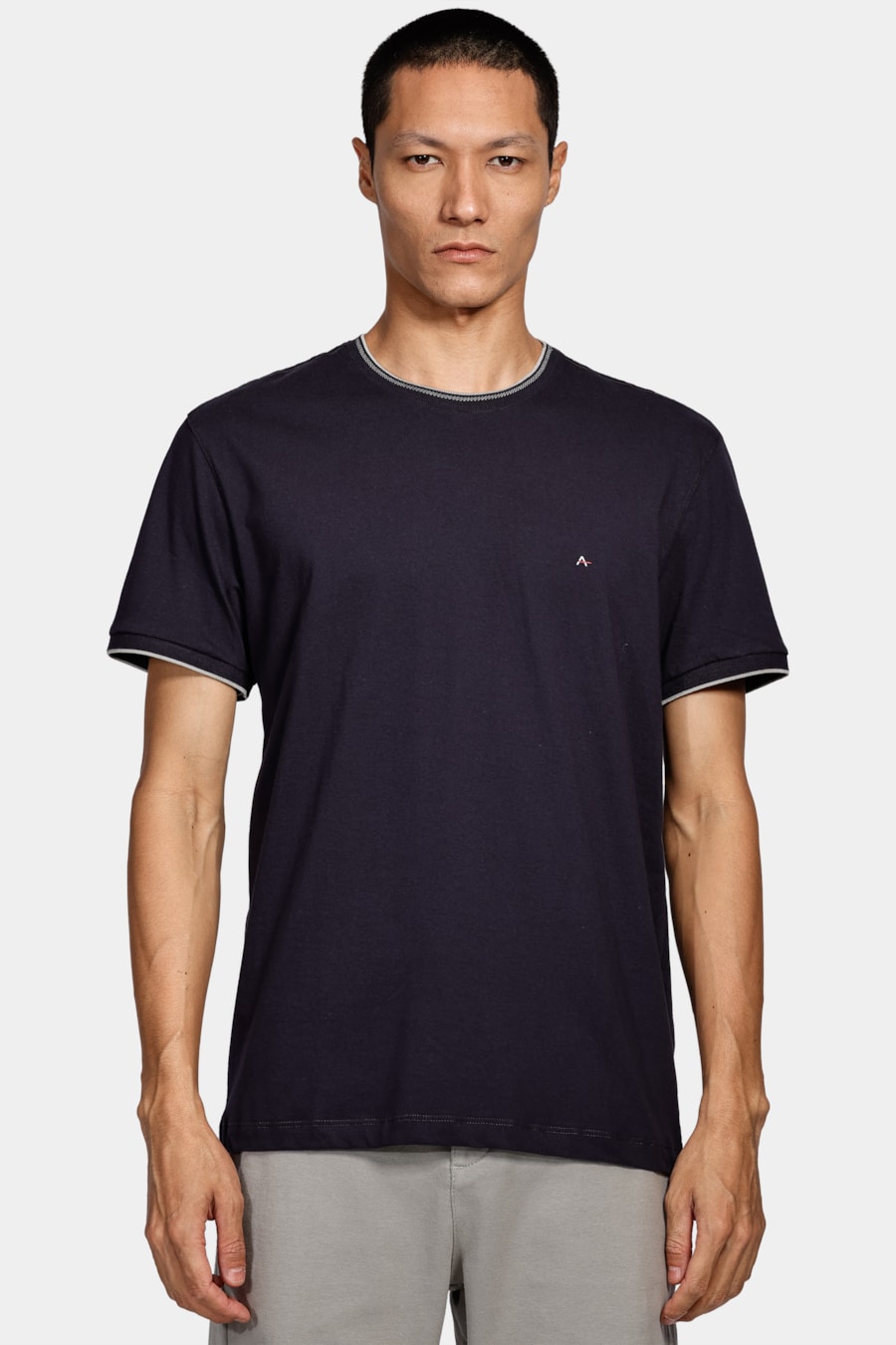 Camiseta Básica Friso na Gola Marinho Com Cinza 113 — foto 1 de 4