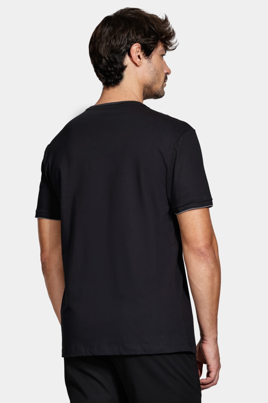 Camiseta Básica Friso na Gola Preto C/ Grafite — foto 4 de 5