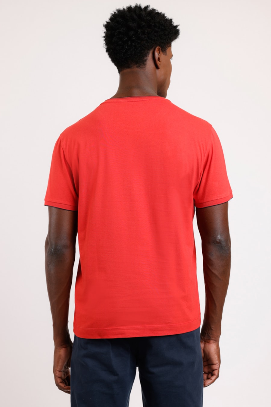Camiseta Básica Friso na Gola Vermelho Com Marinho — foto 2 de 2