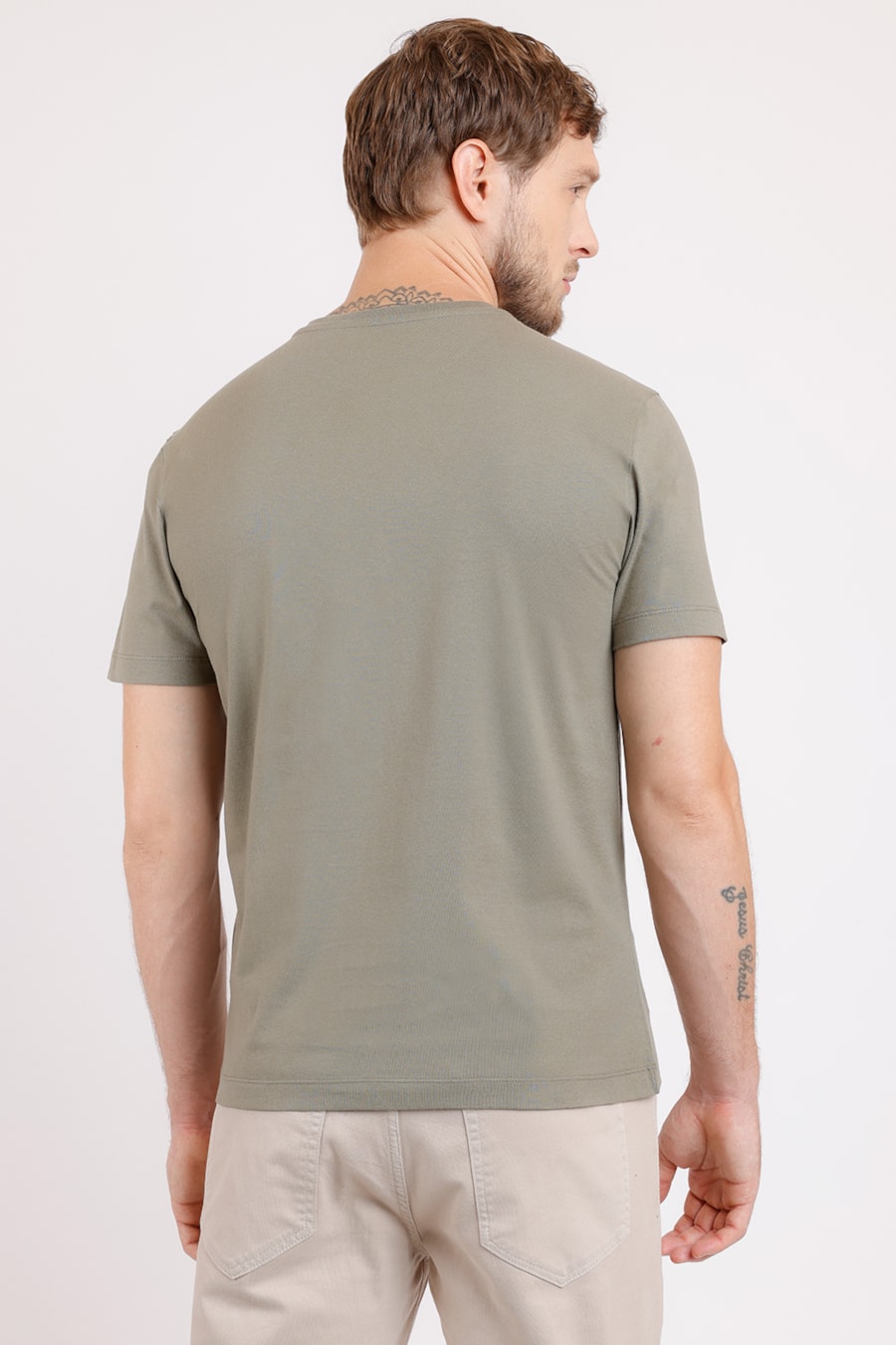 Camiseta Básica Malha Regular Verde Militar — foto 2 de 2
