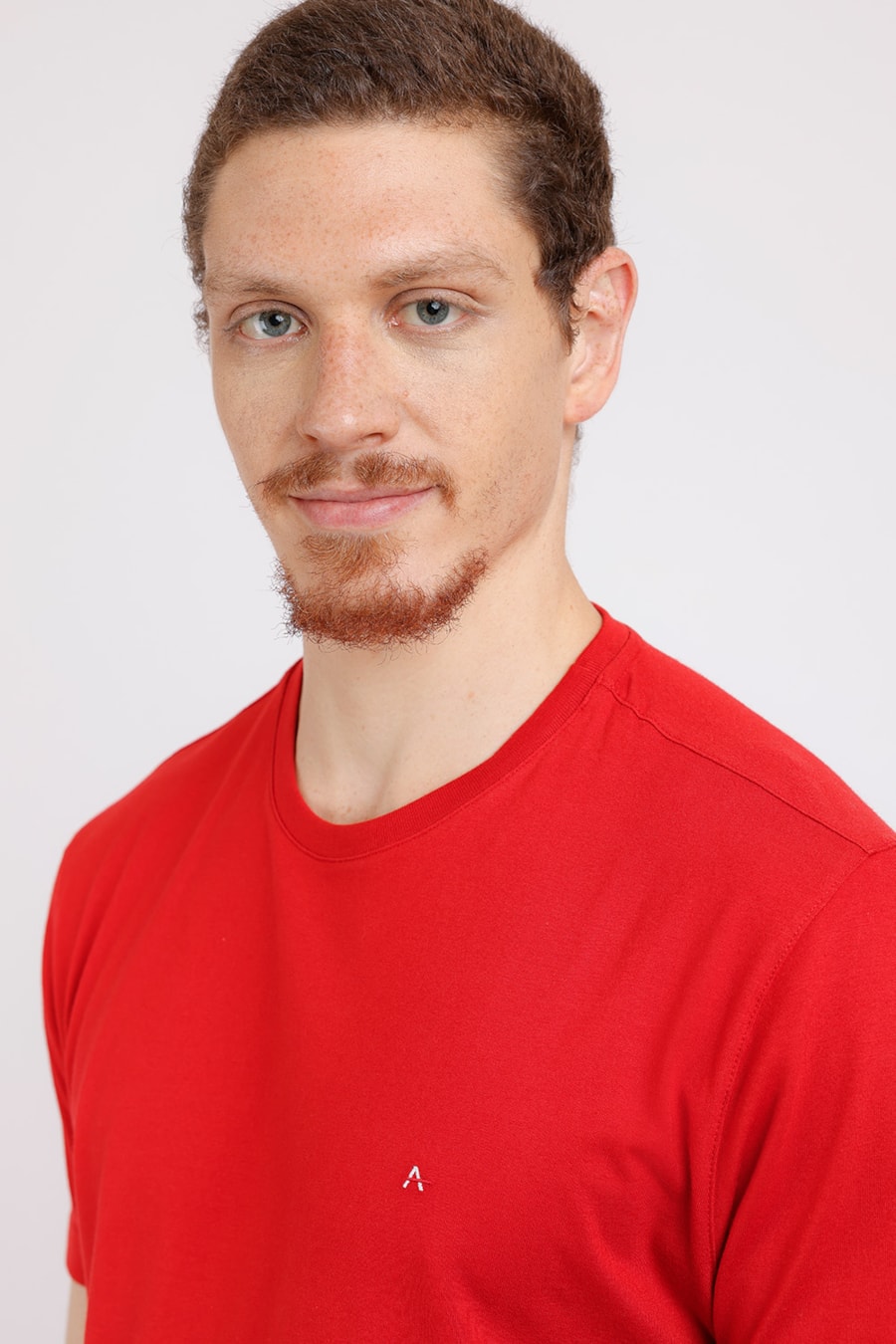 Camiseta Básica Malha Regular Vermelho — foto 1 de 2
