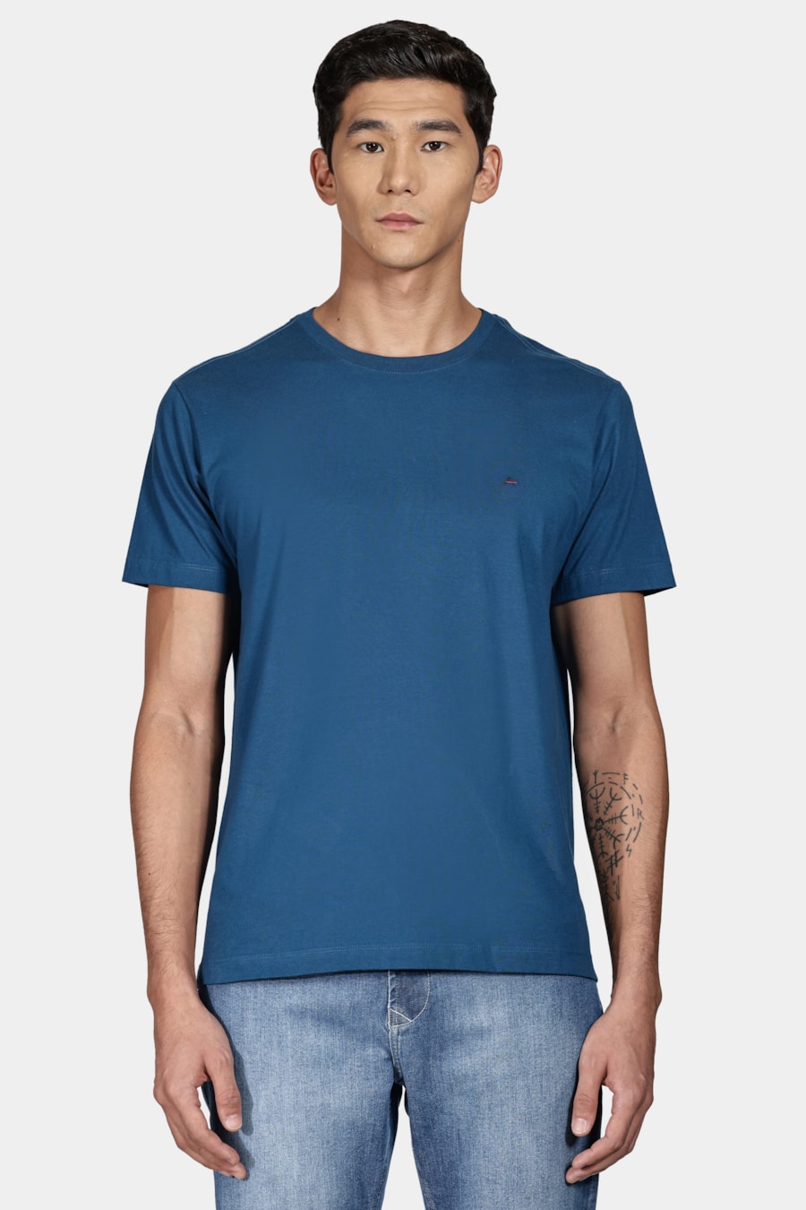 Camiseta Básica Manga Curta Azul Forte — foto 1 de 4