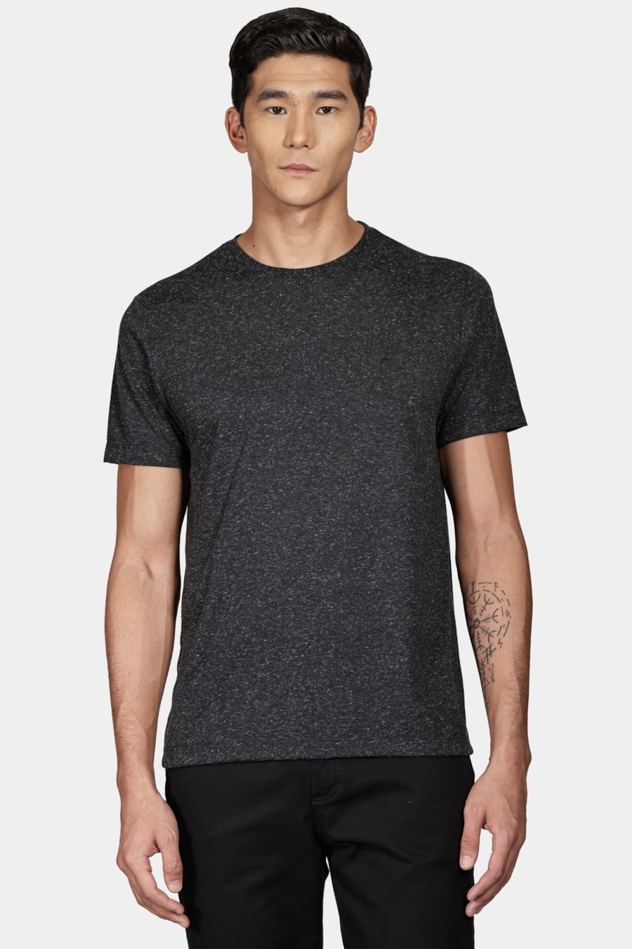Camiseta Blend Linho Preto — foto 1 de 5