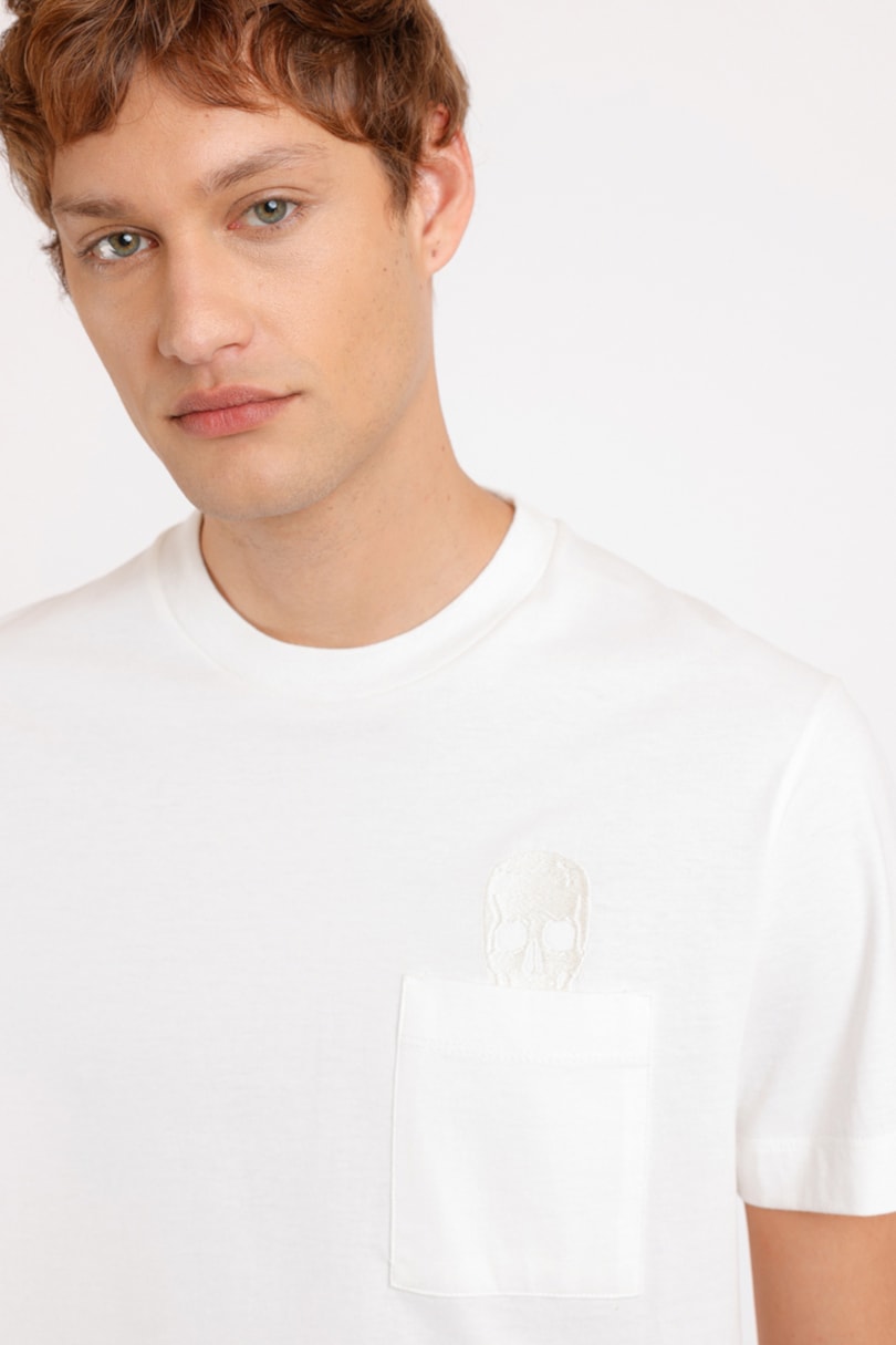 Camiseta Bordado Caveira Branco