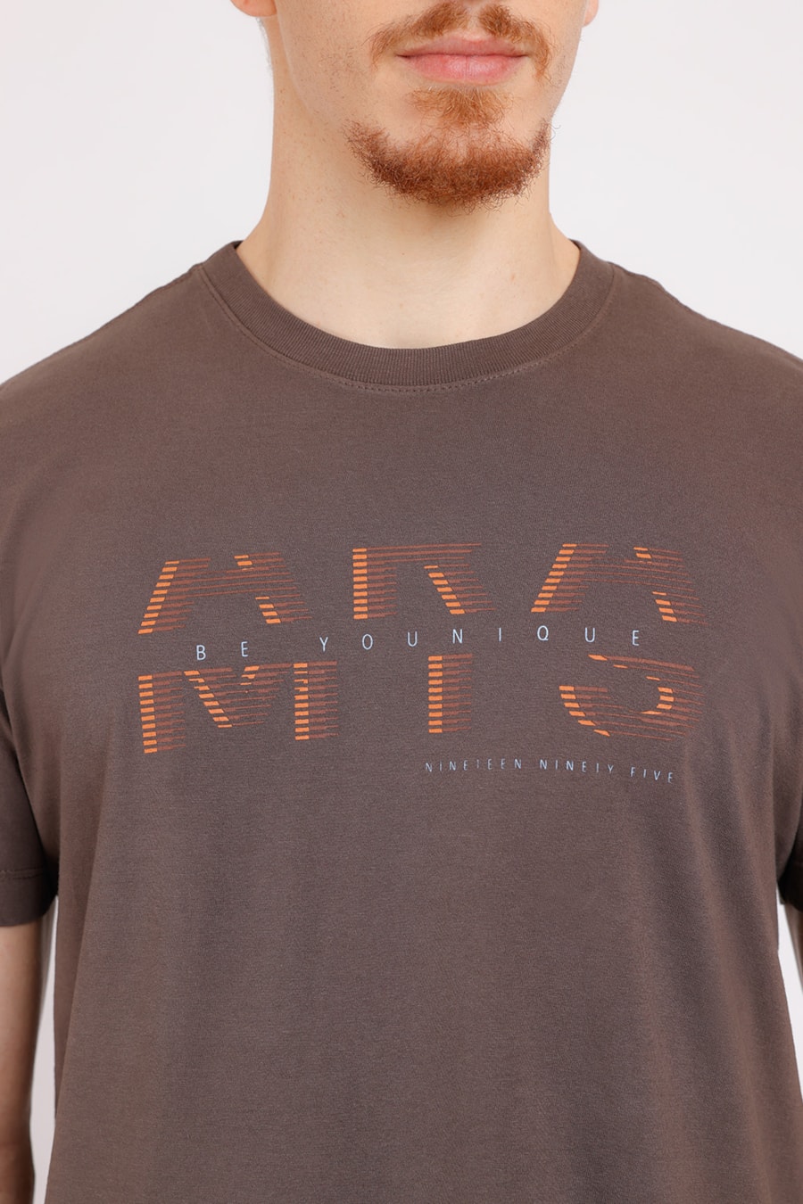 Camiseta Estampa Aramis Cortado Café — foto 1 de 2