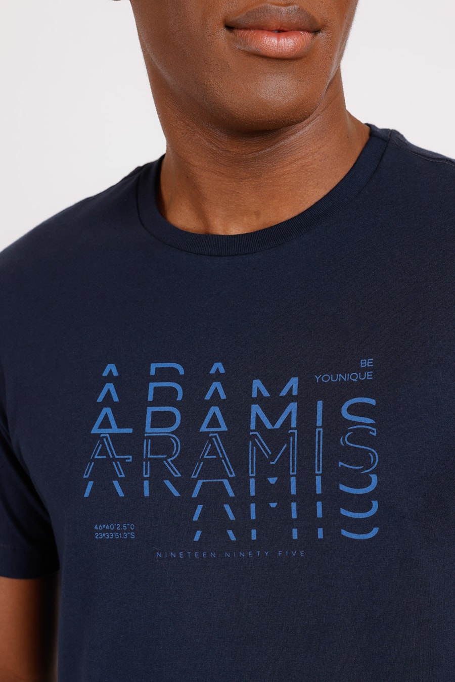 Camiseta Estampa Aramis Cut Marinho — foto 1 de 2