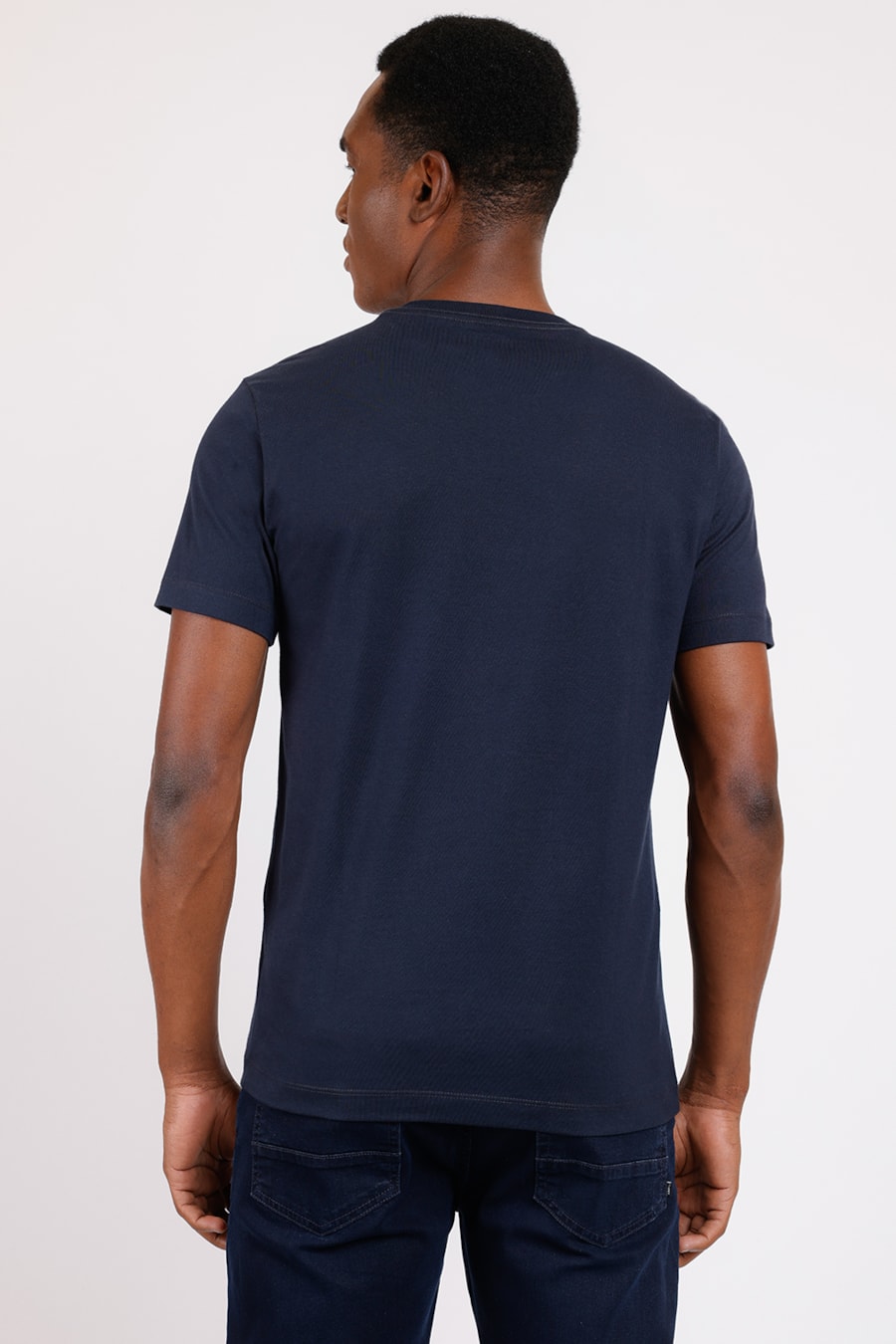 Camiseta Estampa Aramis Cut Marinho — foto 2 de 2