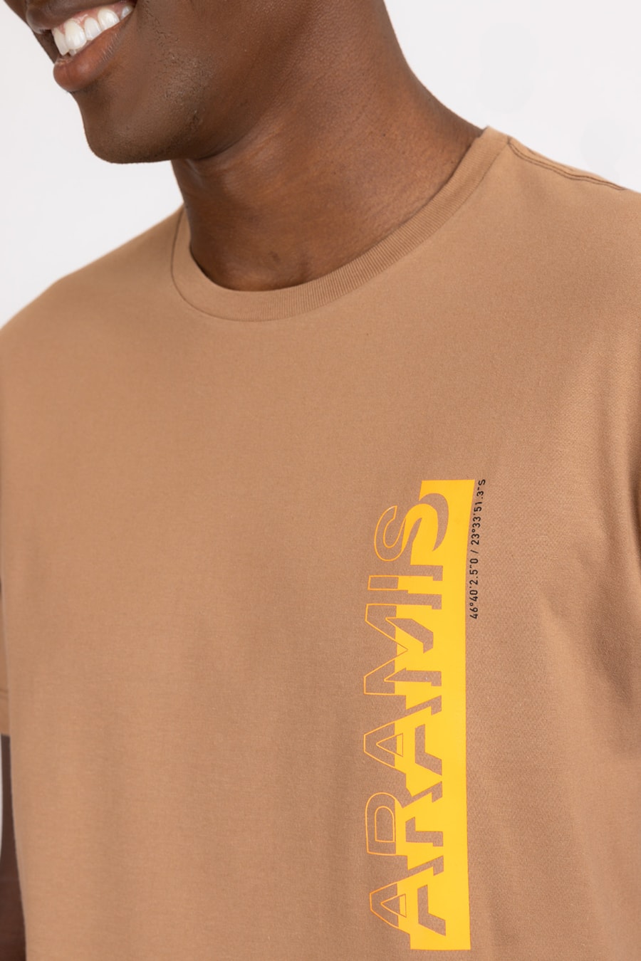 Camiseta Estampa Aramis Neon Cáqui Safari — foto 1 de 2
