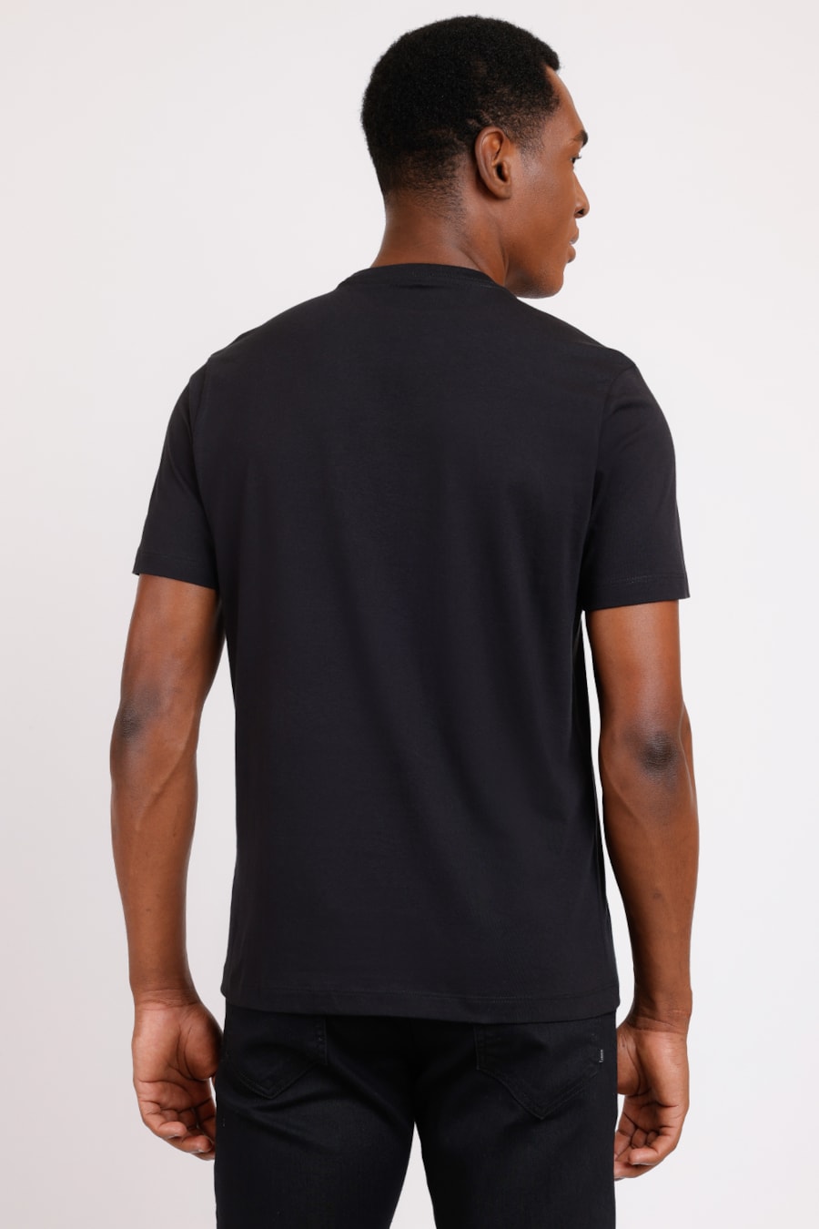 Camiseta Estampa Aramis Repeat Preto — foto 2 de 2