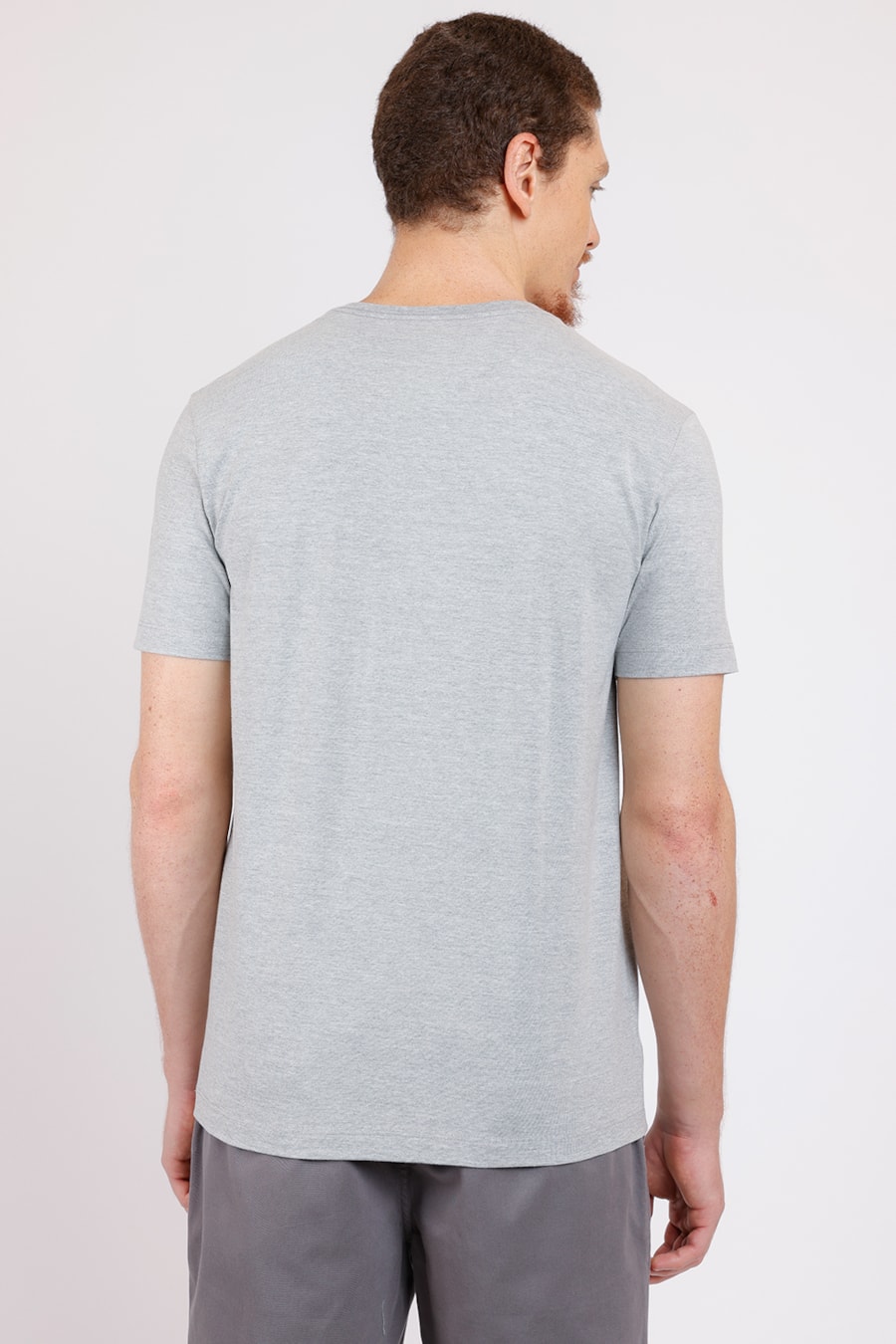 Camiseta Estampa Lateral Lírio Cinza Mescla — foto 2 de 2
