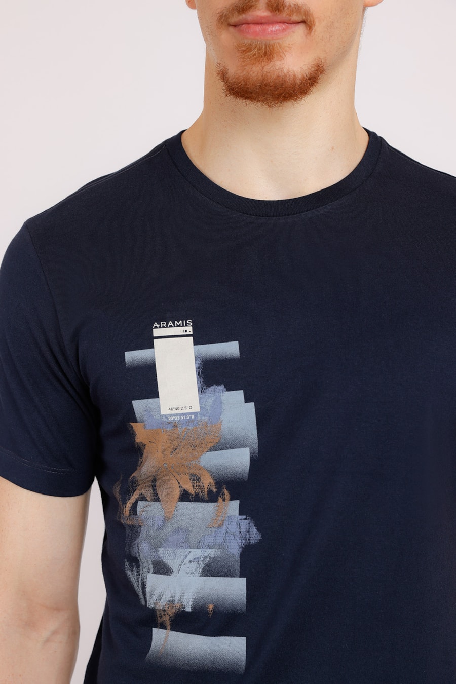 Camiseta Estampa Lateral Lírio Marinho — foto 1 de 2