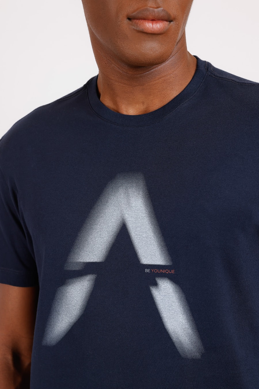 Camiseta Estampa Logo Esfumado Marinho — foto 1 de 2