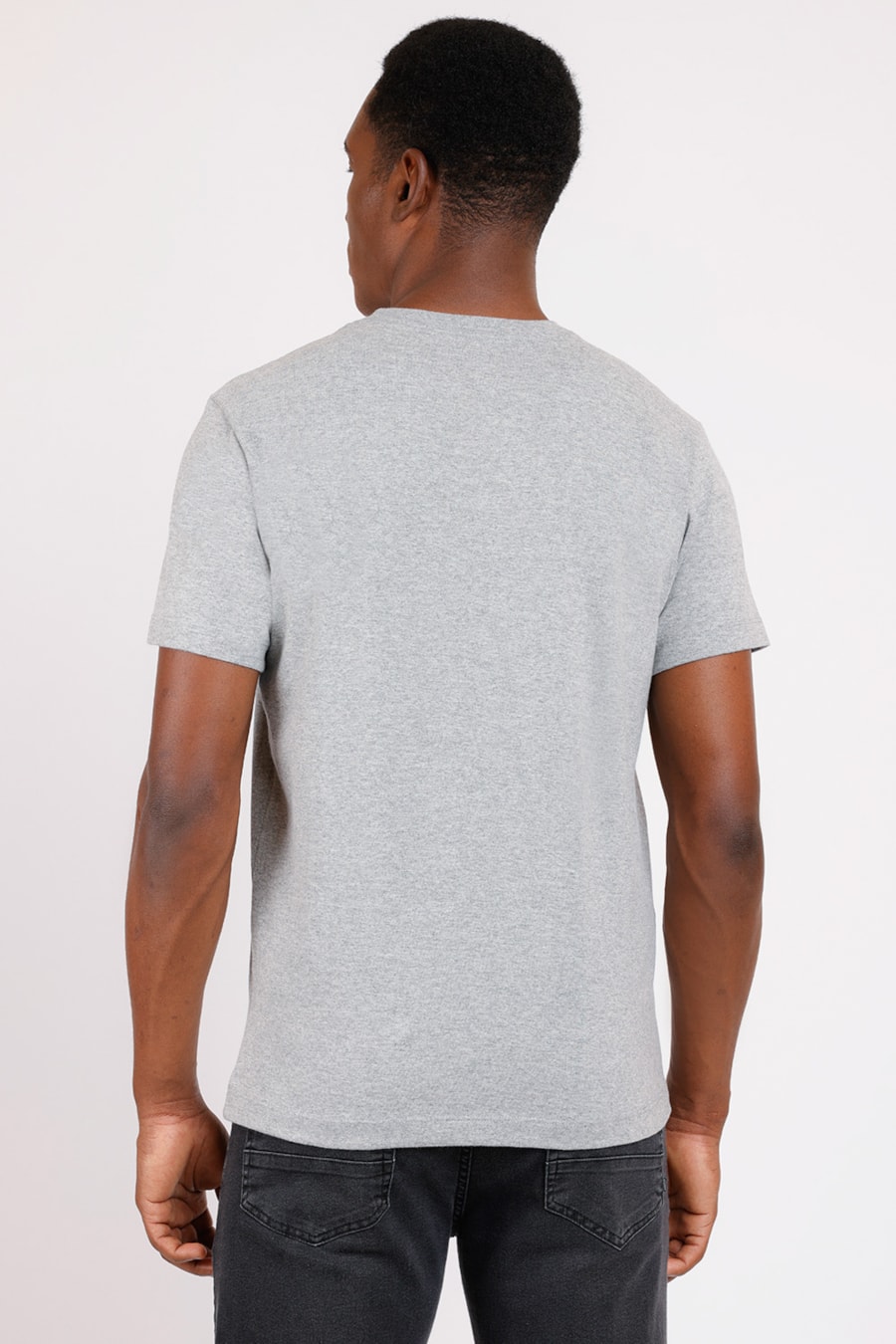 Camiseta Estampa Logo Pinos Cinza Mescla — foto 2 de 2